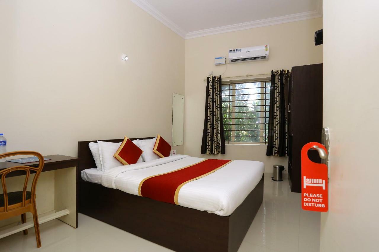 Oyo 9118 Saravana Inn Thiruvananthapuram Εξωτερικό φωτογραφία