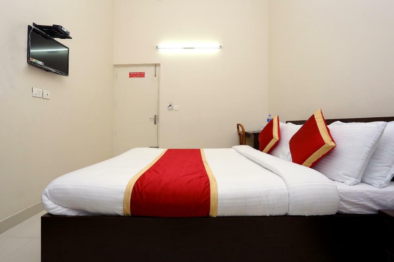 Oyo 9118 Saravana Inn Thiruvananthapuram Εξωτερικό φωτογραφία